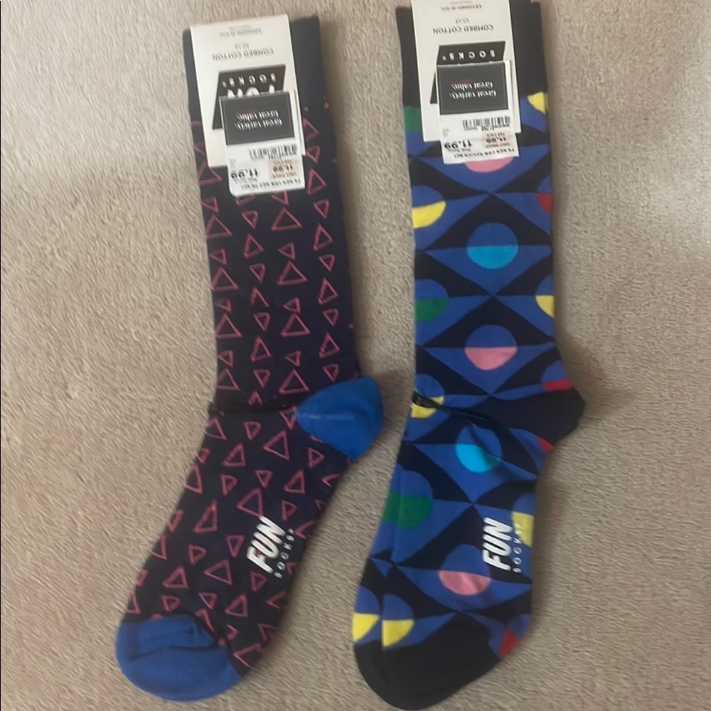 Men’s NEW fun socks 2 Pairs size in pictures range w/ price on them